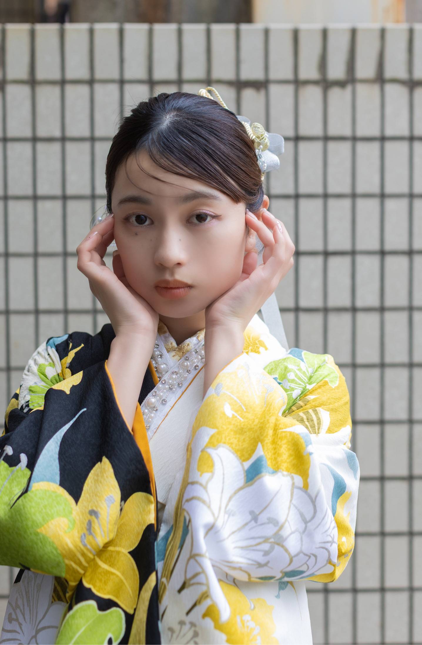 黒・白・モノトーン・黄緑の卒業袴